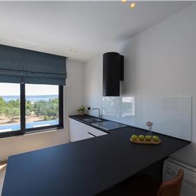 5 bedroom villa with pool near Split, sleeps 9